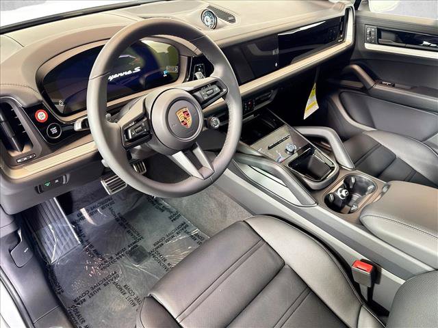 Used 2026 Porsche Cayenne S AWD/4WD image 4