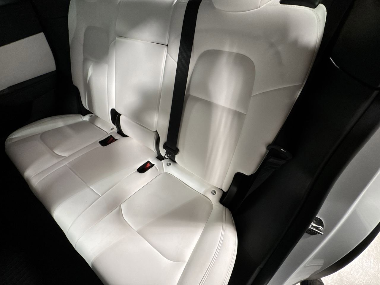 Used 2021 Tesla Model Y Long Range image 23