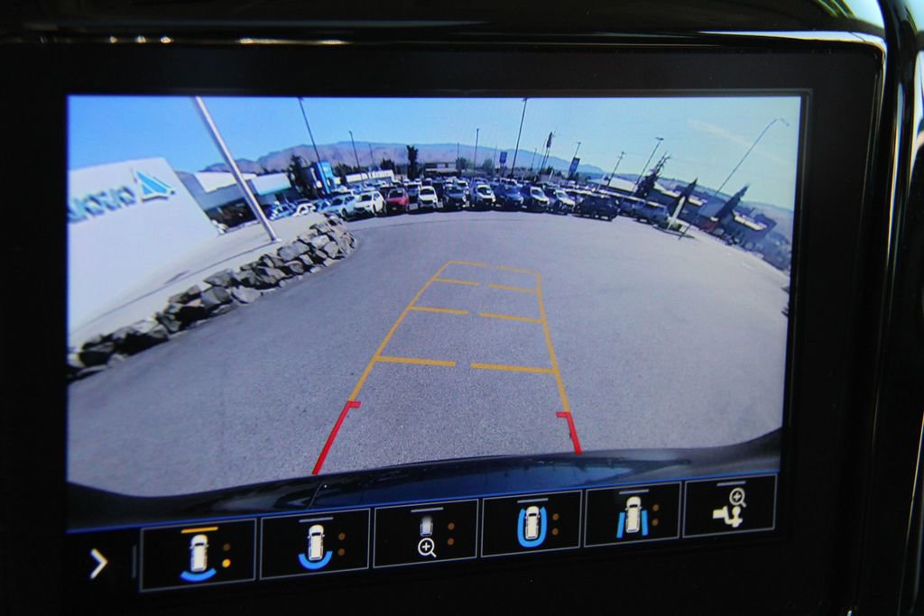 Used 2021 Chevrolet Traverse RS image 29