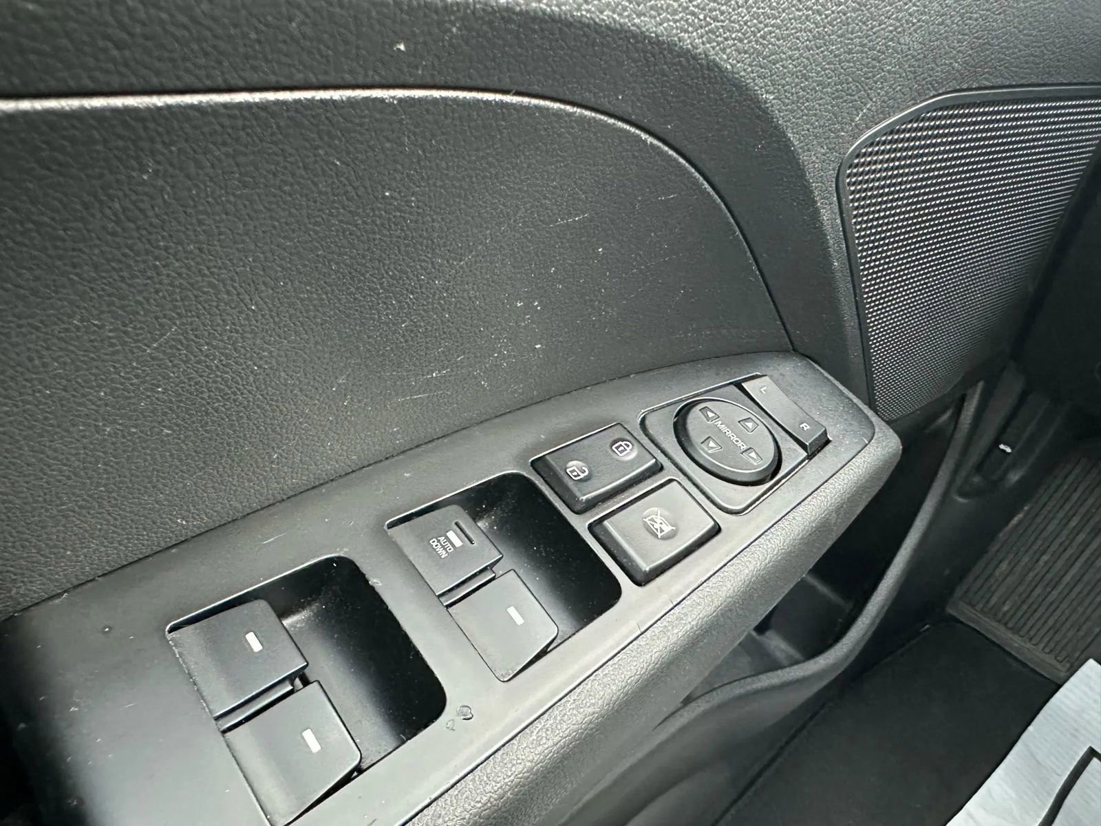 Used 2020 Hyundai Elantra SE w/ Cargo Package (C1) image 21