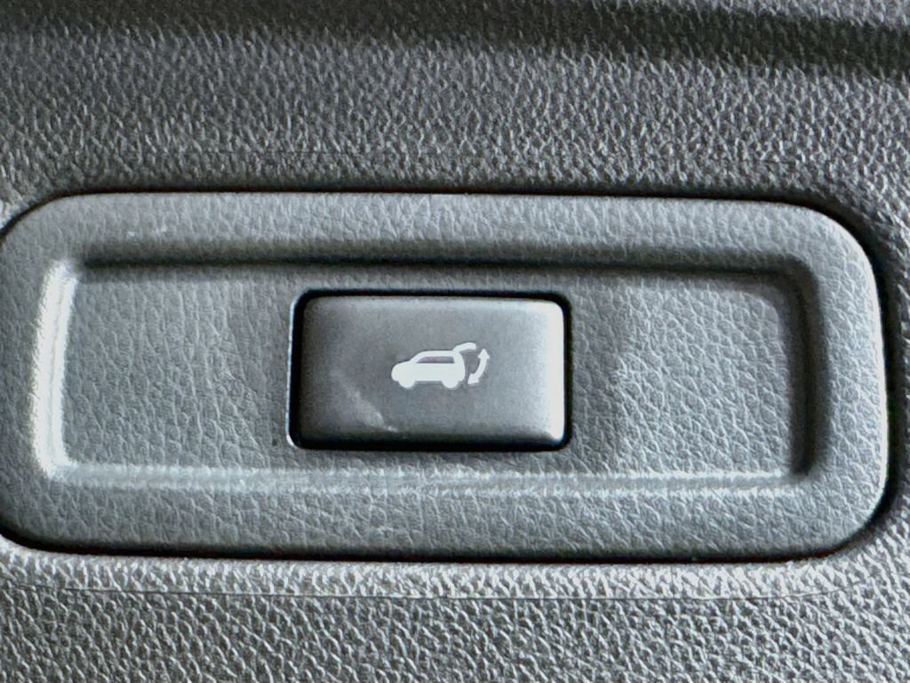 Used 2015 INFINITI QX70 AWD w/ Premium Package image 35