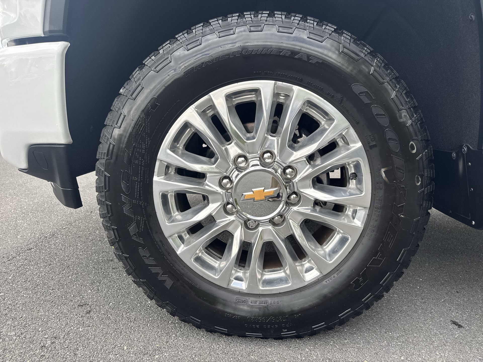 Certified 2022 Chevrolet Silverado 2500 High Country w/ Z71 Off-Road Package AWD/4WD image 18