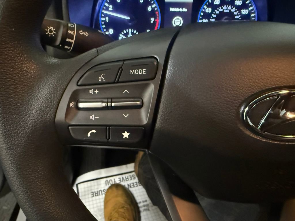 Certified 2022 Hyundai Kona SEL image 33