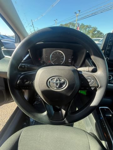 Used 2022 Toyota Corolla LE FWD image 19