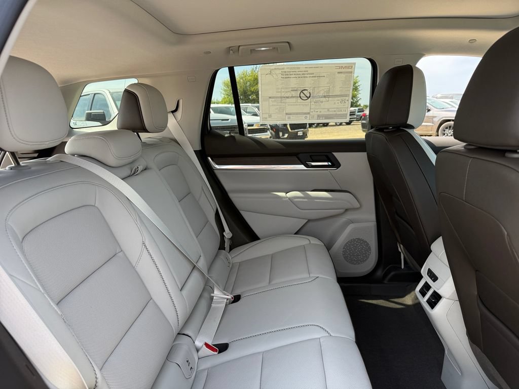 New 2027 GMC Terrain Denali w/ LPO, Black Badging Package AWD/4WD image 39