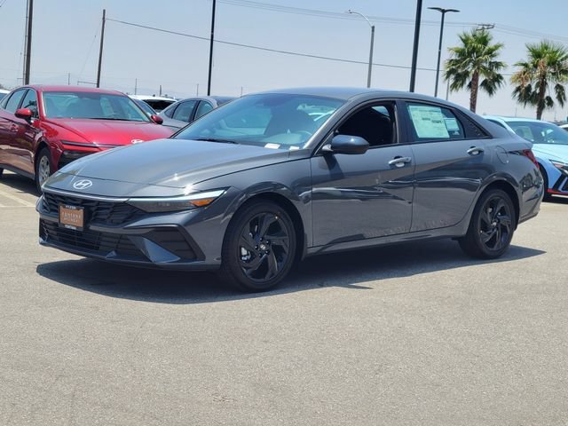 New 2026 Hyundai Elantra Sport FWD image 2