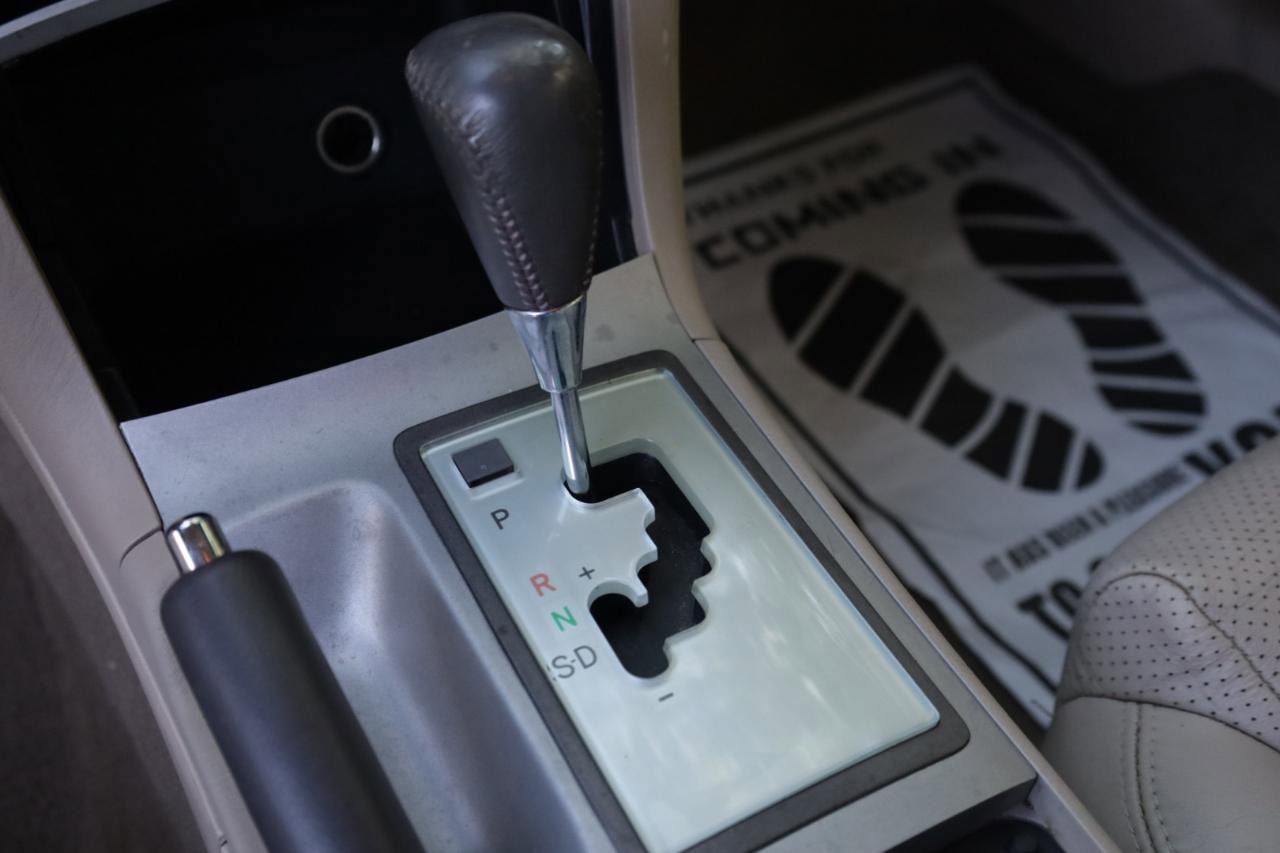 Used 2006 Toyota Solara SE FWD image 13