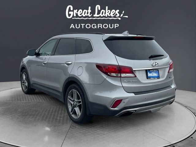Used 2017 Hyundai Santa Fe AWD image 3