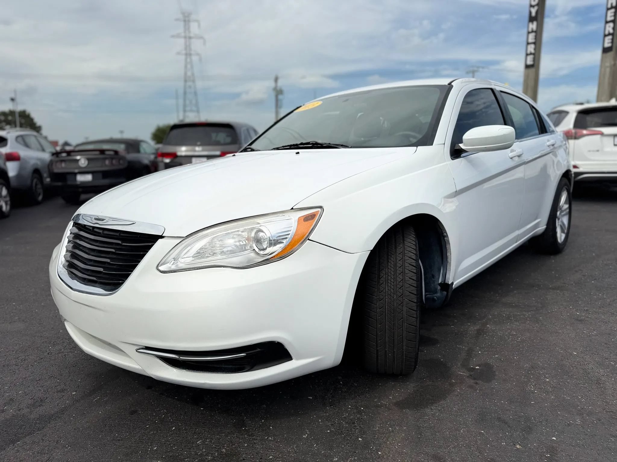 Used 2013 Chrysler 200 Touring FWD image 10