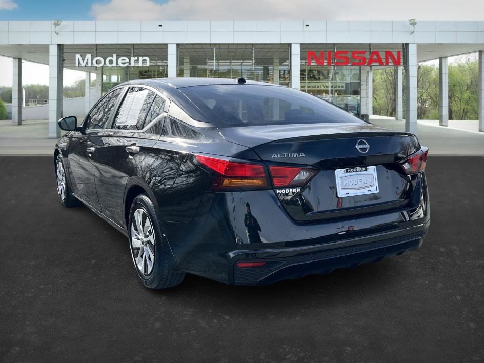 Certified 2025 Nissan Altima 2.5 S image 3