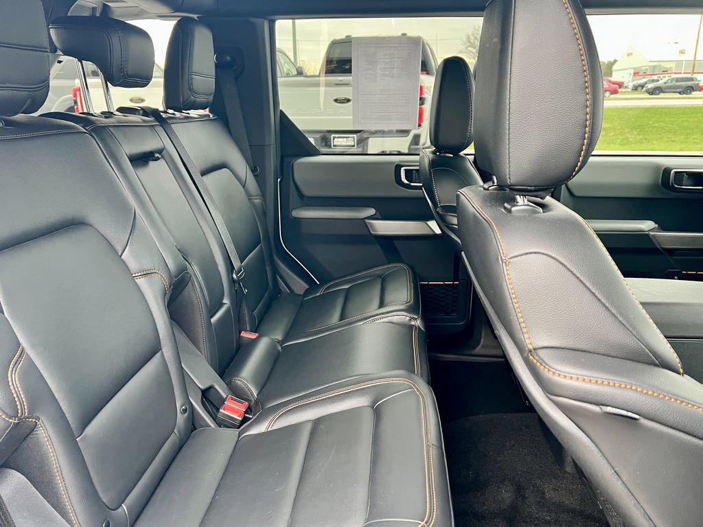 Used 2023 Ford Bronco Badlands w/ Sasquatch Package image 18