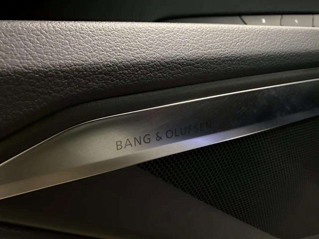 Used 2024 Audi Q8 e-tron Premium Plus w/ Premium Plus Package image 35