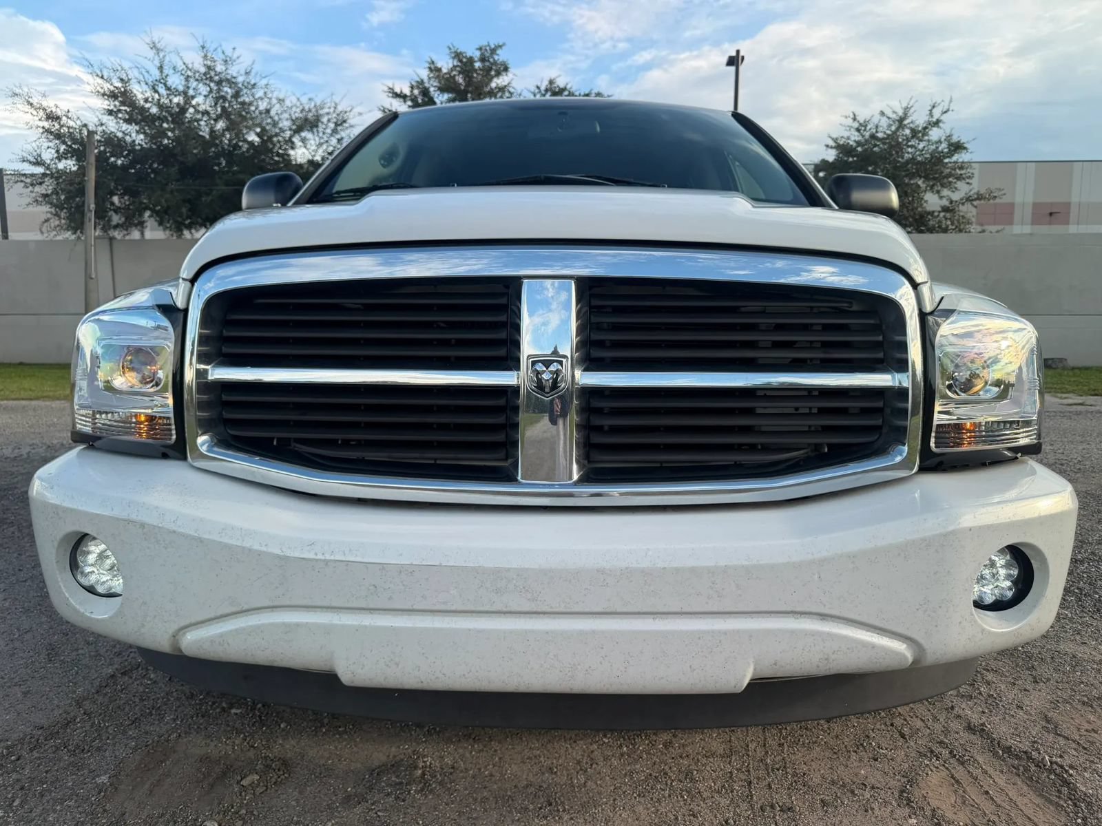Used 2005 Dodge Durango Limited w/ Trailer Tow Group RWD image 24