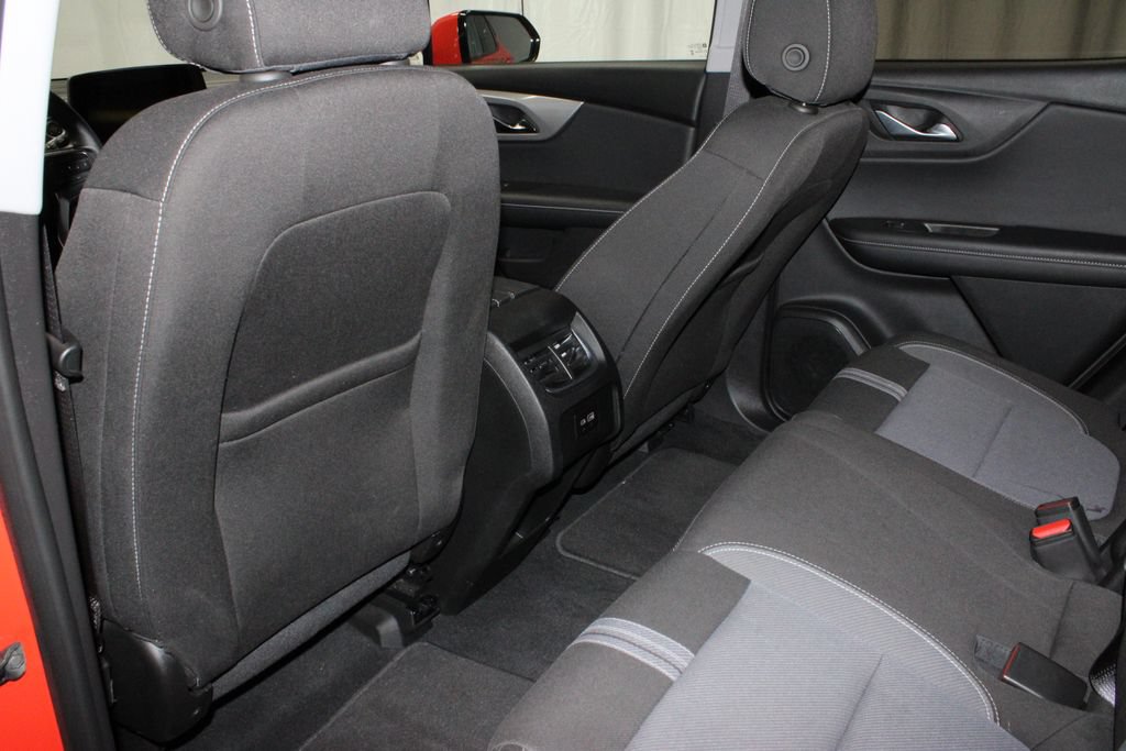 Used 2025 Chevrolet Blazer LT AWD/4WD image 19