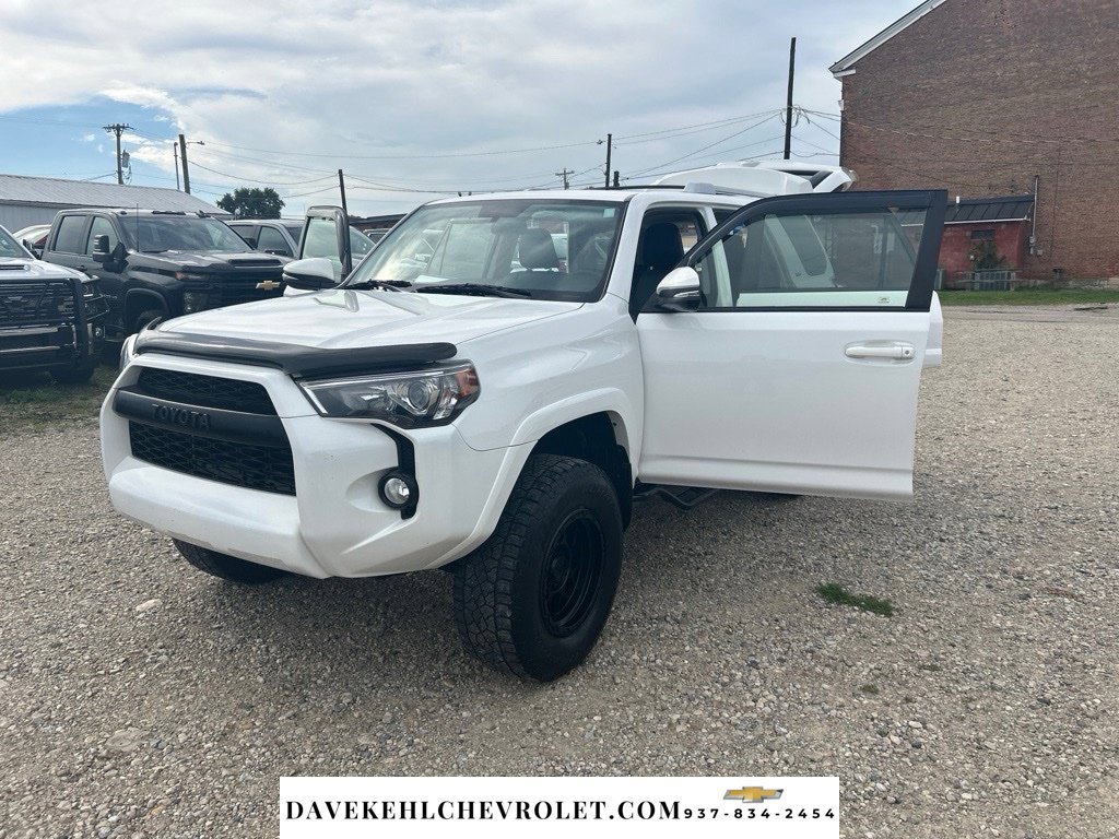 Used 2018 Toyota 4Runner SR5 Premium AWD/4WD image 23