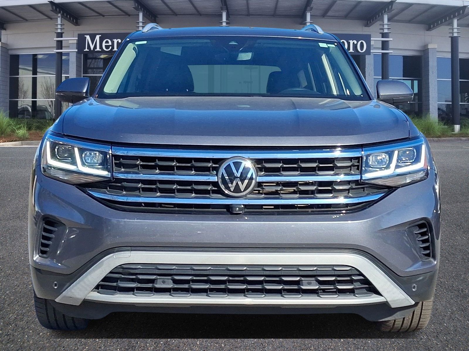 Used 2021 Volkswagen Atlas SEL Premium image 2