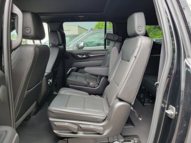 Used 2024 GMC Yukon XL Denali AWD/4WD image 31