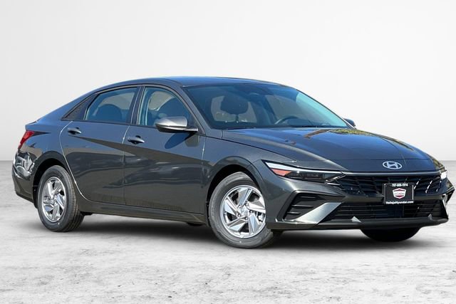 New 2026 Hyundai Elantra SE