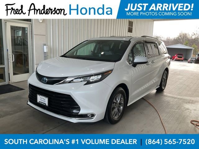 Used 2024 Toyota Sienna XLE