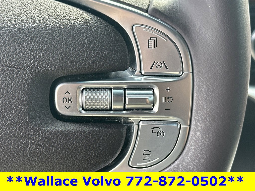 Used 2022 Genesis GV70 2.5T w/ Advanced Package image 24