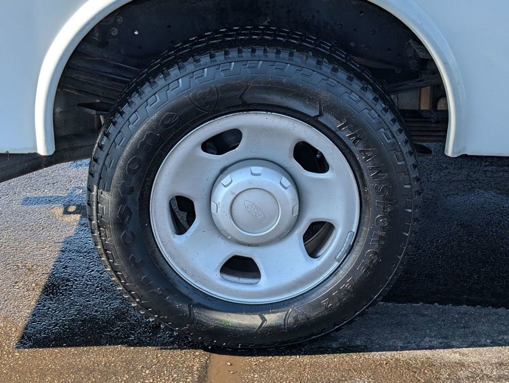 Used 2009 Ford F350 XL image 14