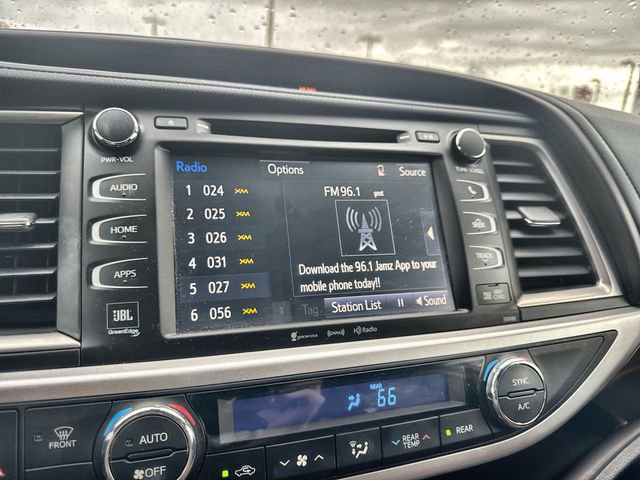 Used 2018 Toyota Highlander Limited image 24