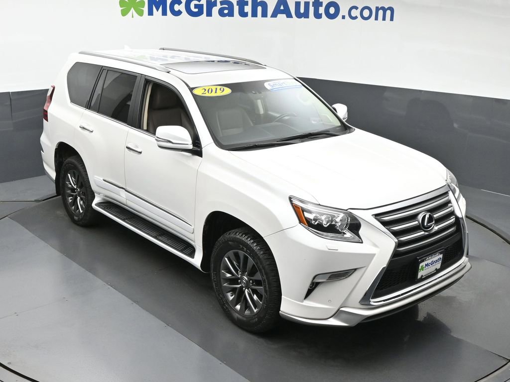 Used 2019 Lexus GX 460 image 3