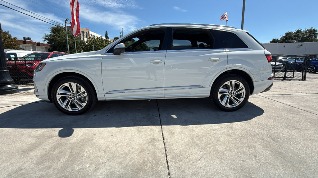 Used 2021 Audi Q7 3.0T Premium Plus AWD/4WD image 12