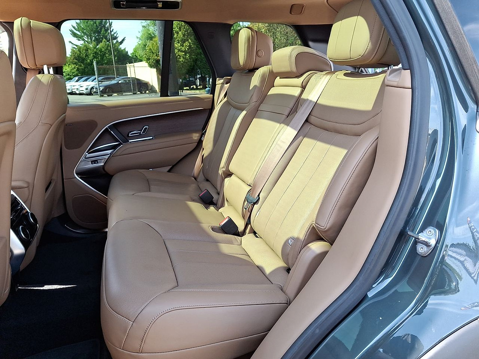 Certified 2023 Land Rover Range Rover SE AWD/4WD image 27