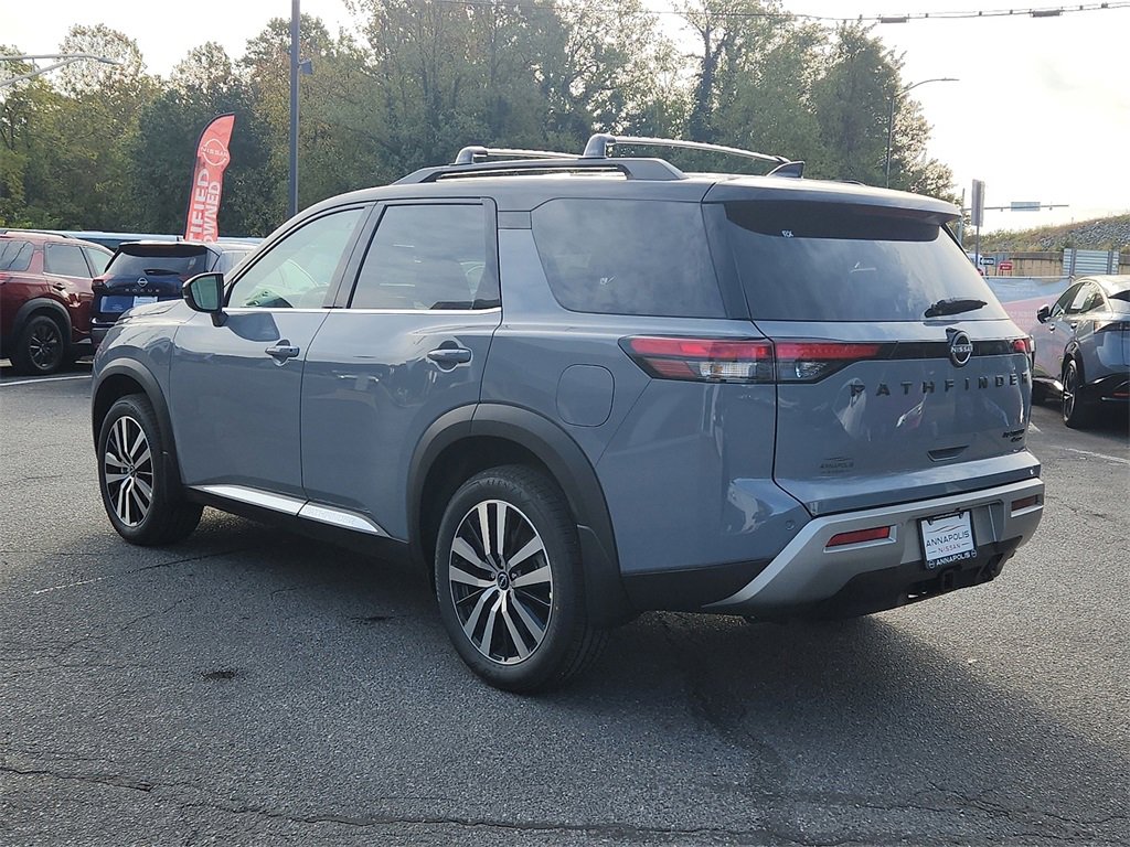 New 2025 Nissan Pathfinder Platinum video 3