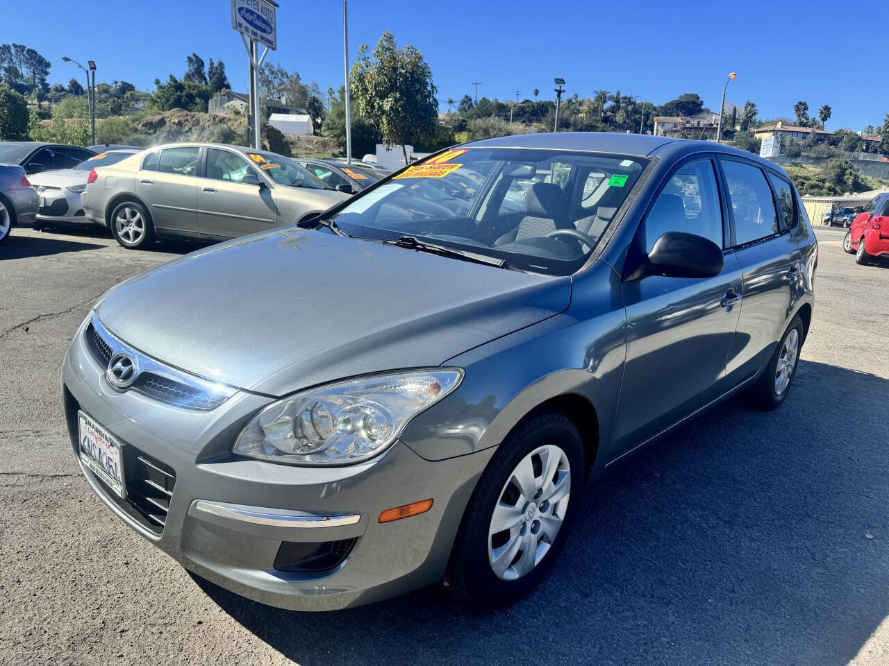 Used 2010 Hyundai Elantra GLS FWD image 3