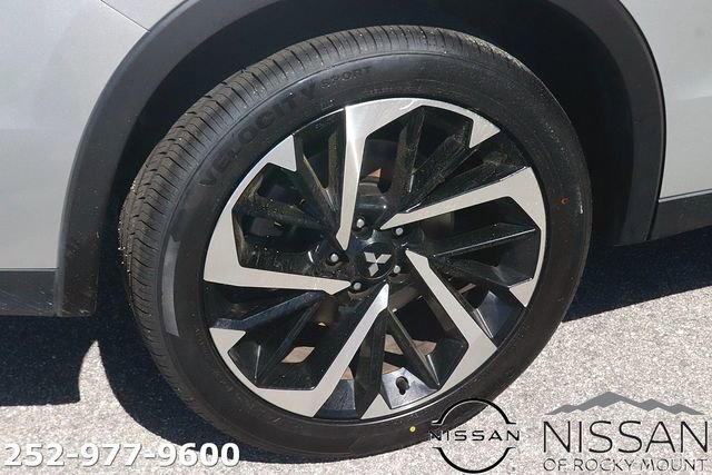 Used 2024 Mitsubishi Outlander SE image 7