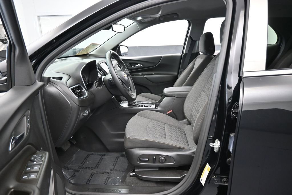 Used 2023 Chevrolet Equinox LT FWD image 11