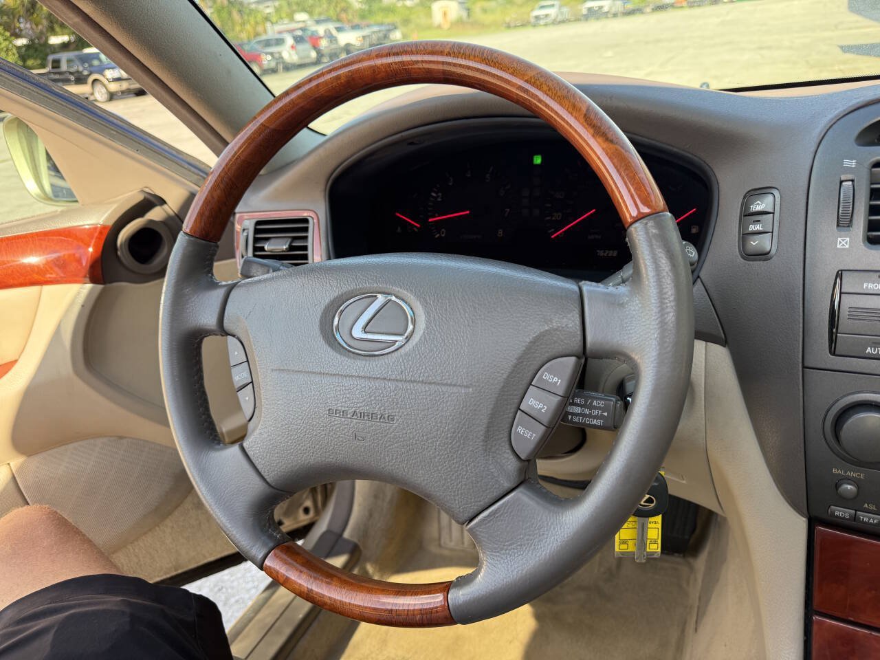 Used 2002 Lexus LS 430 RWD image 35