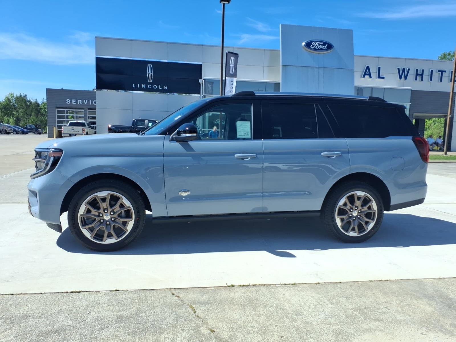 New 2026 Ford Expedition King Ranch AWD/4WD image 2