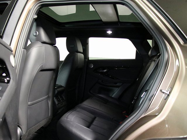 Used 2024 Land Rover Range Rover Evoque Dynamic SE image 14