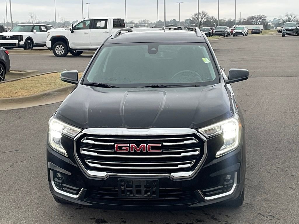 Used 2023 GMC Terrain SLT image 2