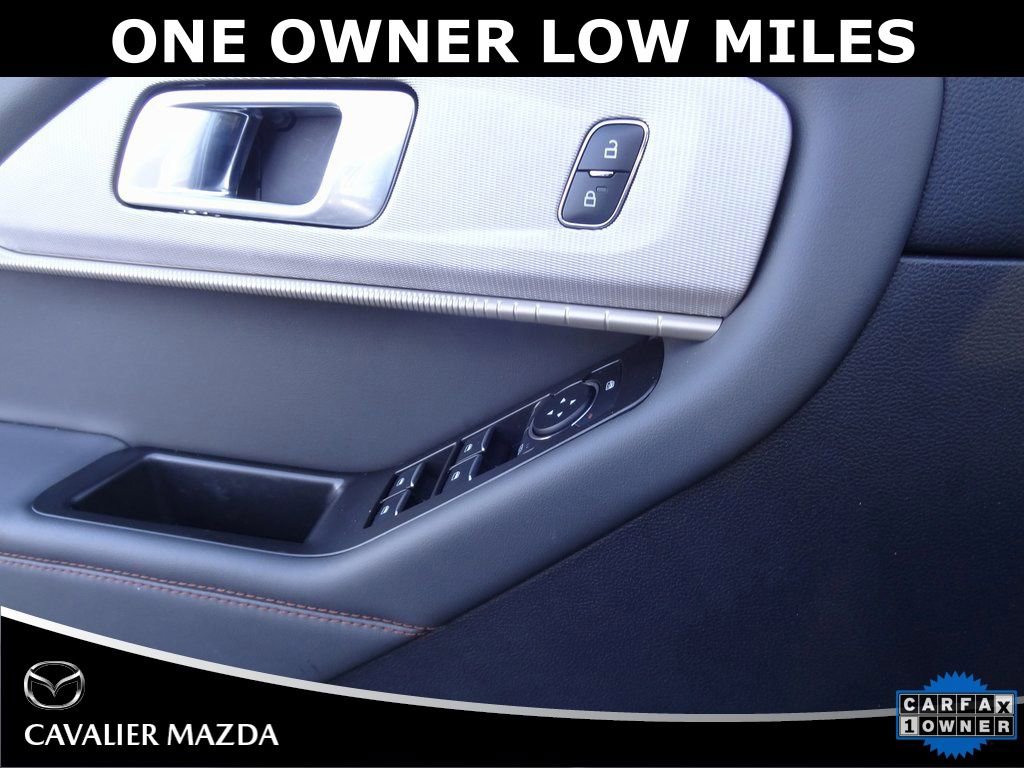 Used 2025 Ford Explorer Active image 19