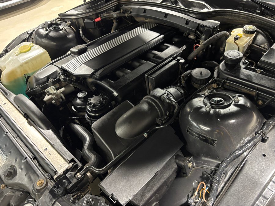 Used 2002 BMW Z3 3.0i RWD image 10