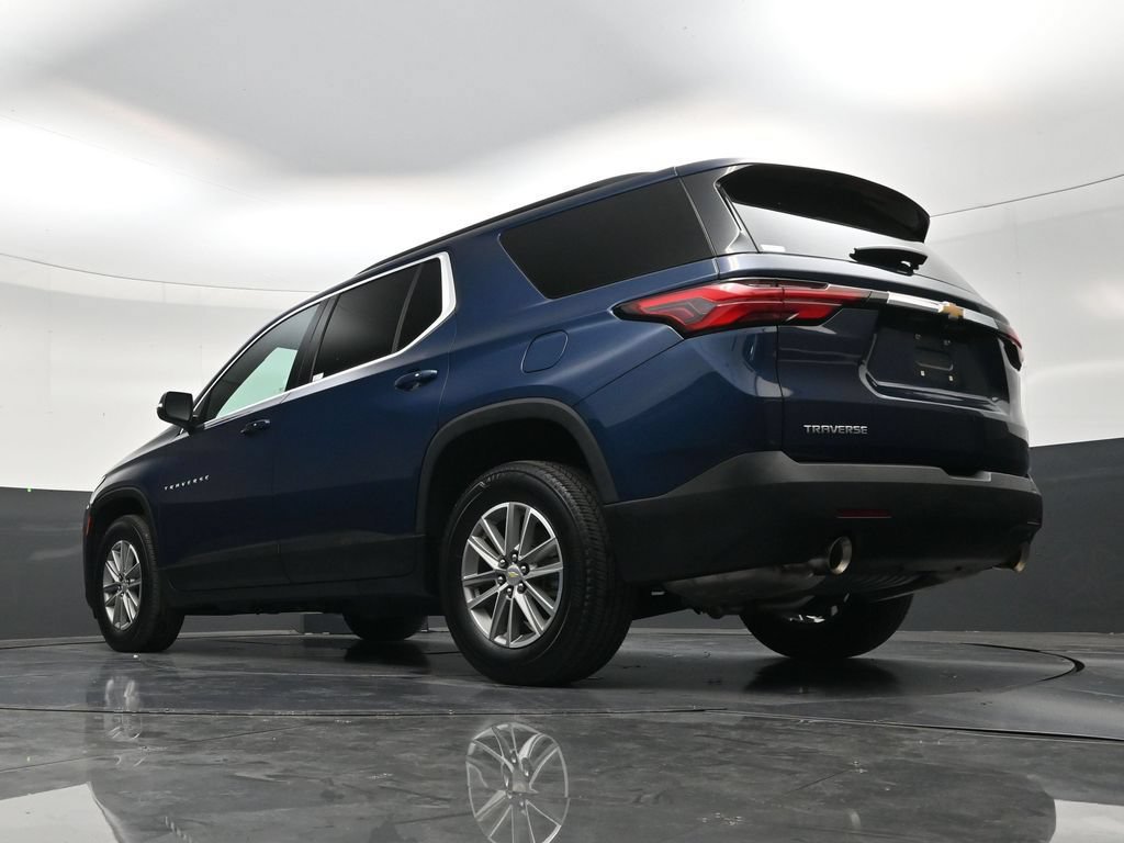 Used 2023 Chevrolet Traverse LT FWD image 19