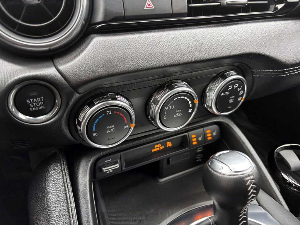 Used 2025 MAZDA MX-5 Miata RF Grand Touring image 21