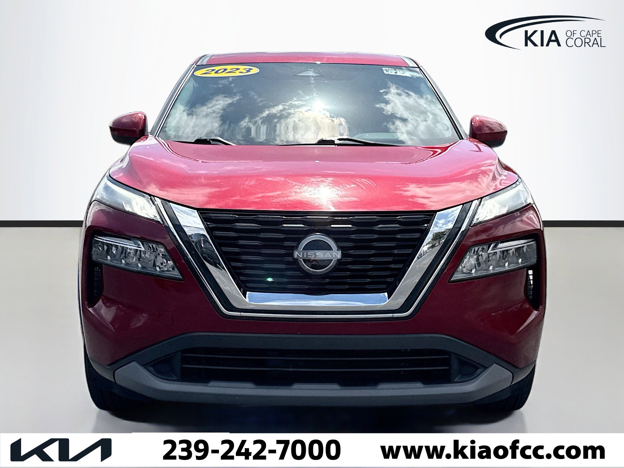 Used 2023 Nissan Rogue SV image 8