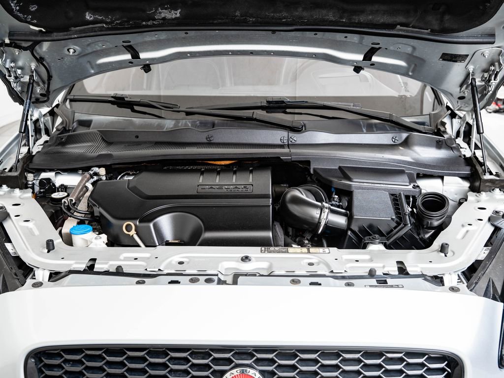 Used 2019 Jaguar E-PACE R-Dynamic SE image 46