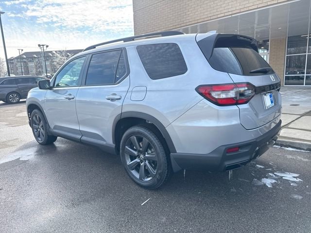New 2026 Honda Pilot Sport image 2