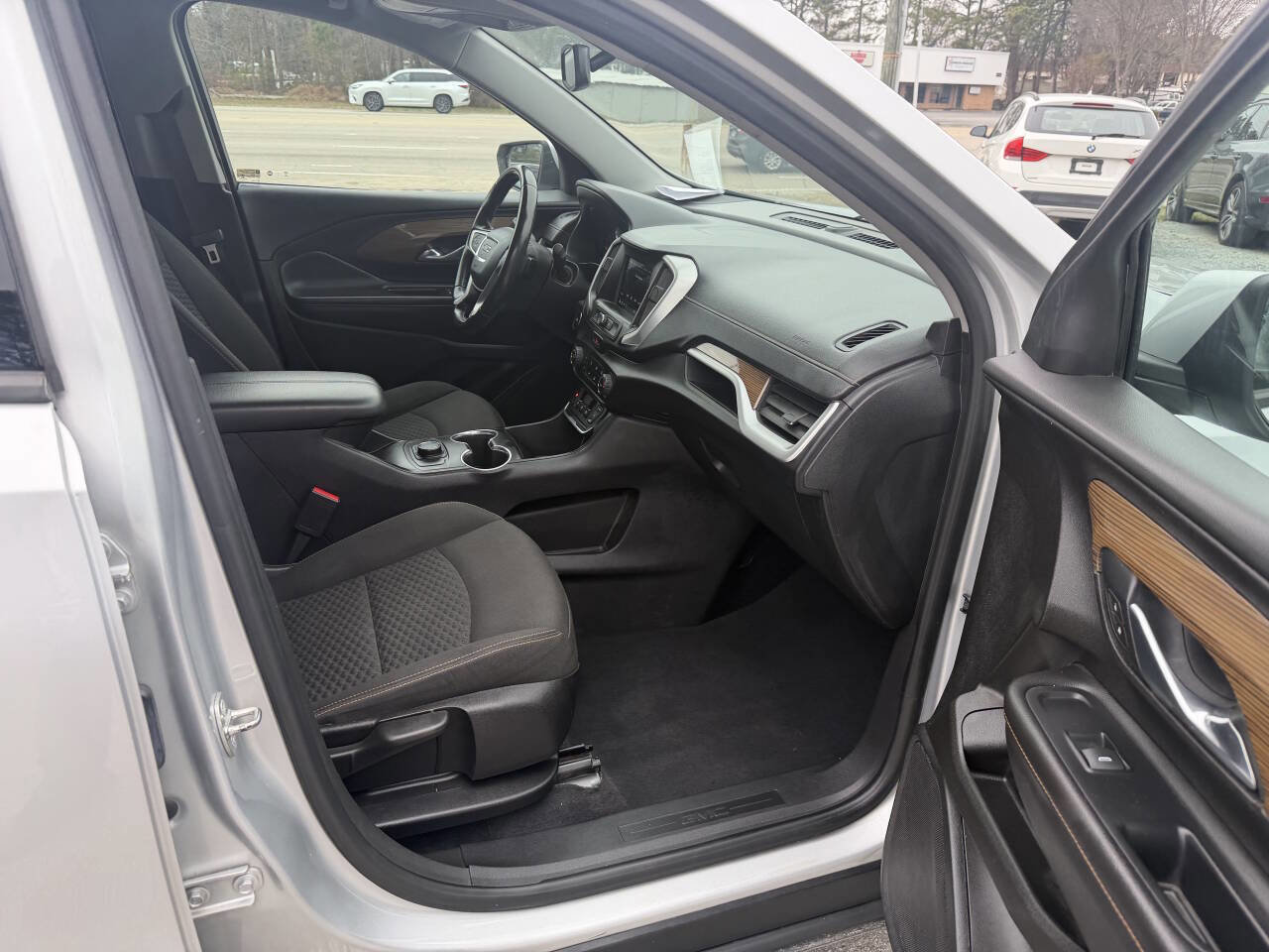 Used 2019 GMC Terrain SLE image 19