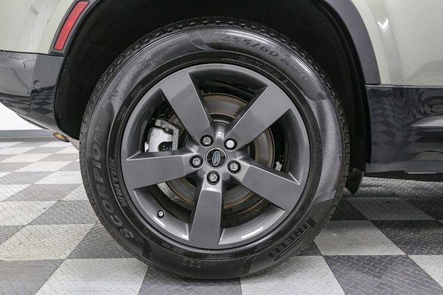 Used 2023 Land Rover Defender 110 X-Dynamic SE image 18