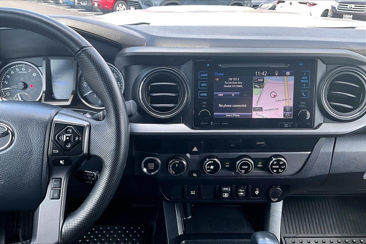 Used 2018 Toyota Tacoma TRD Sport AWD/4WD image 6