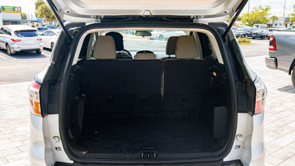 Used 2017 Ford Escape SE FWD image 33