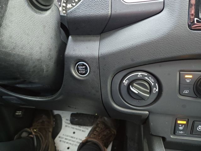 Used 2024 Nissan Frontier SL w/ Technology Package image 21