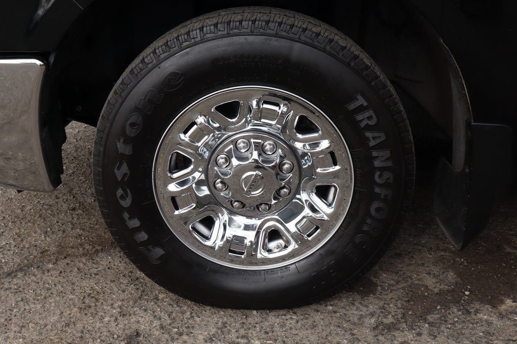 Used 2020 Nissan NV 3500 SL image 39